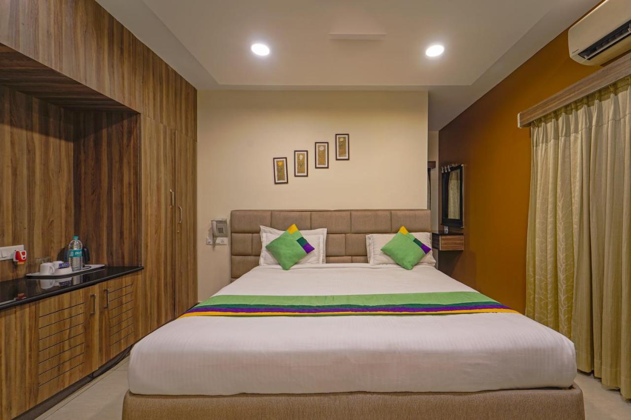 Treebo Elan Hotel Ченай Екстериор снимка